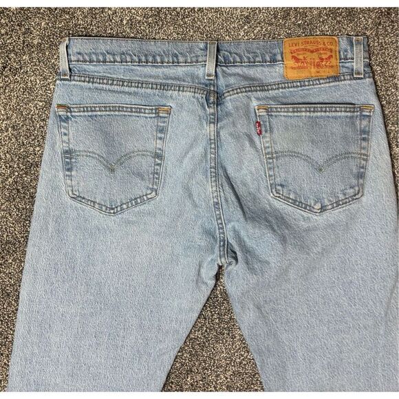 Levis 505 Jeans Mens 34x32 Blue Denim Regular Straight Medium Wash - Picture 8 of 10